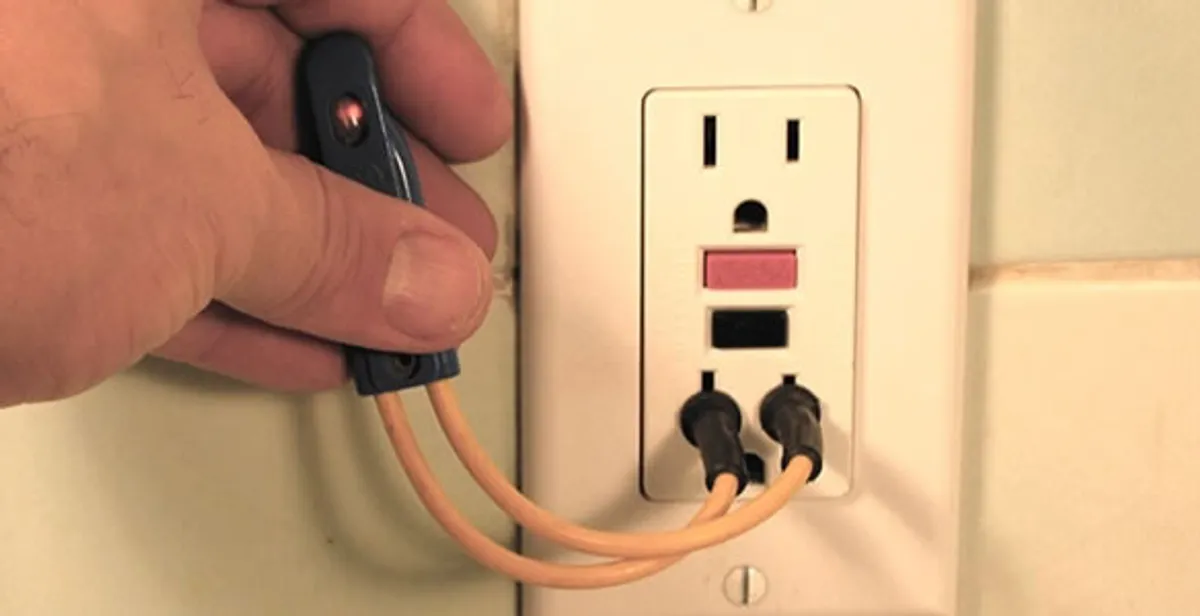 gfci circuits service testing ground fault circuit interrupter outlet to ensure electrical protection in Boca Raton, FL